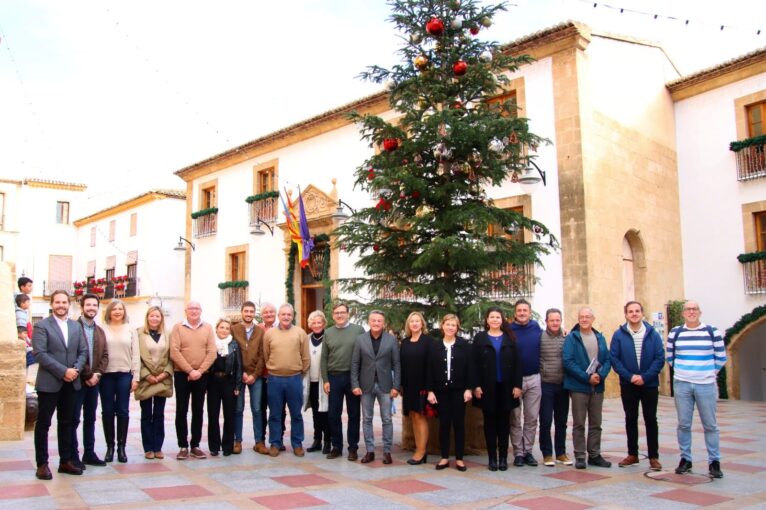 La Corporación municipal  celebra el último pleno del año