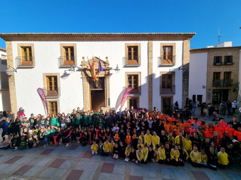 Algunos de los deportistas de los clubs de Xàbia