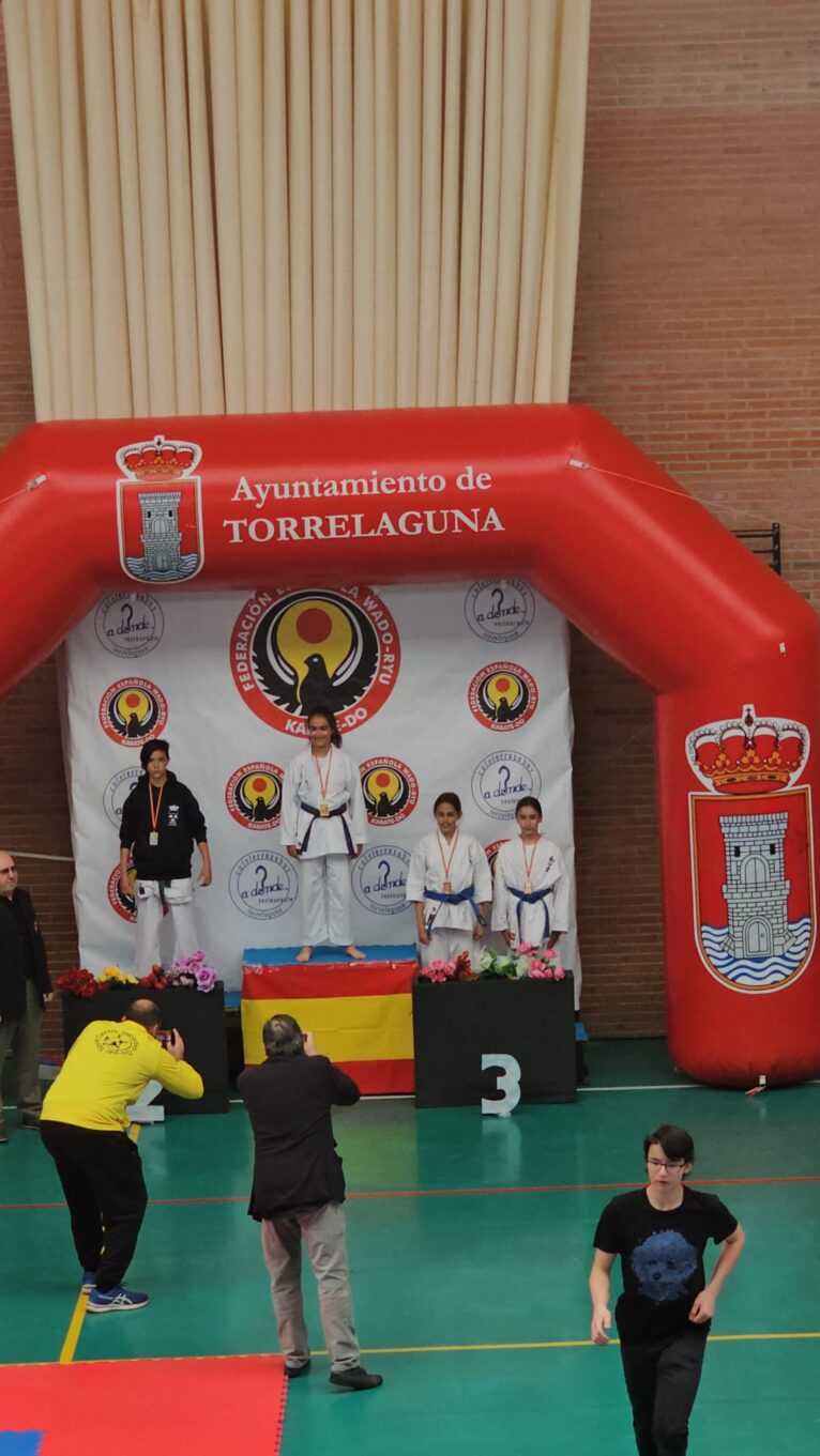 Participantes del Club de Xàbia en el podio de la Copa de España (1)