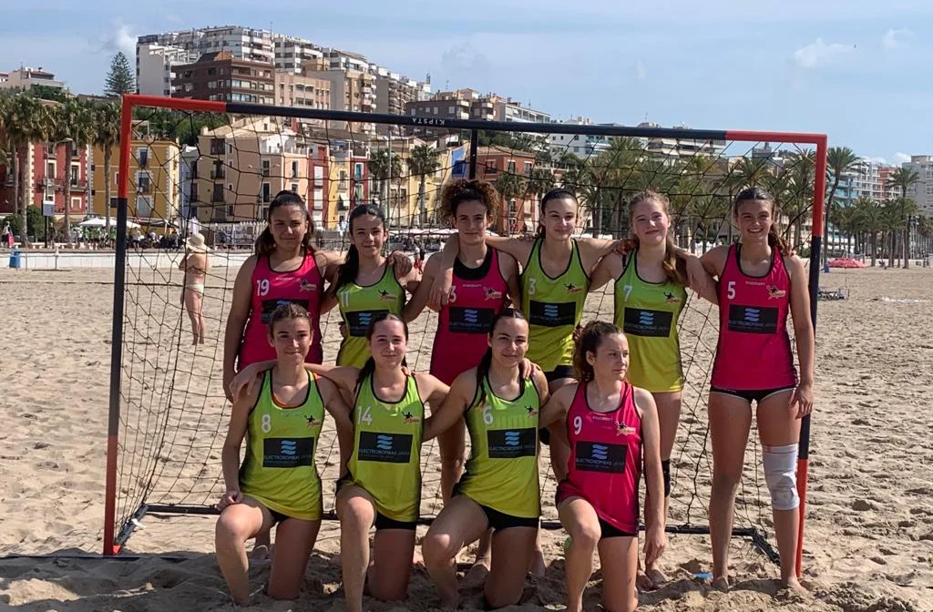 Equipo femenino del CH Xàbia en la Liga Autonómica