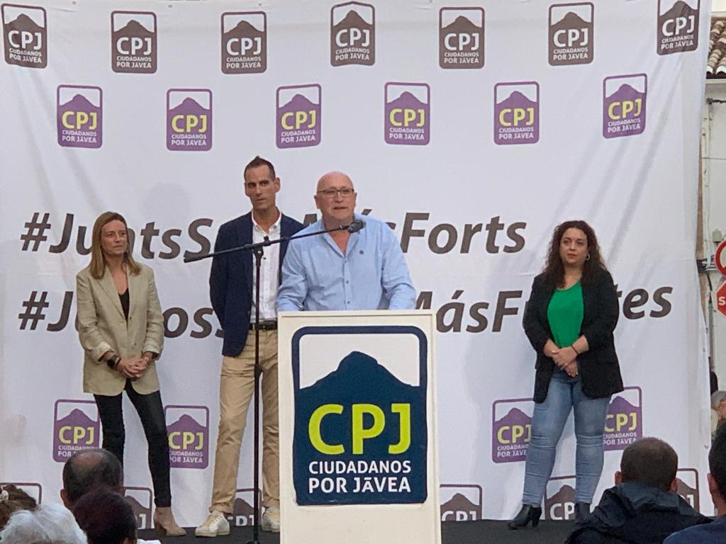 Juan Ortolá en el mitin de Ciudadanos por Jávea