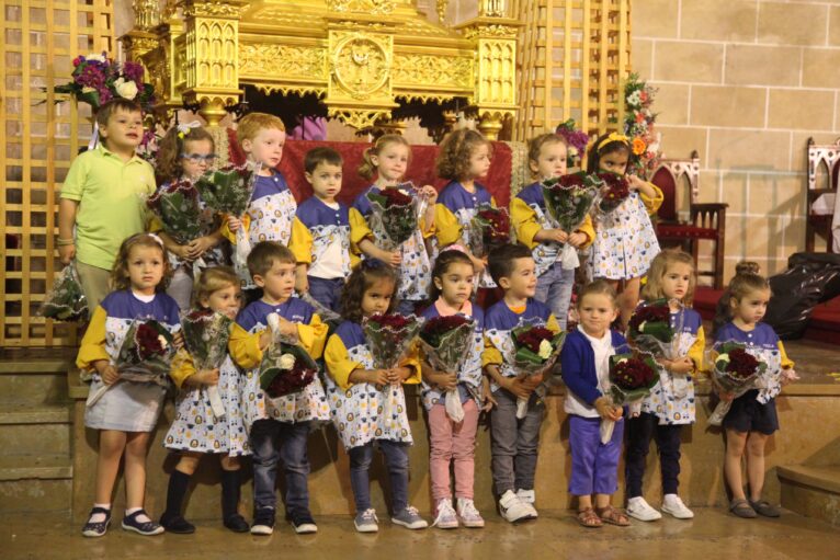 Ofrenda de flores a Jesús Nazareno 2023 (57)