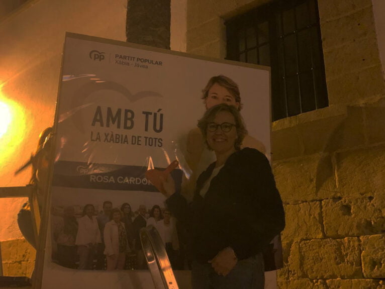 Rosa Cardona, candidata del PP, en el arranque de campaña