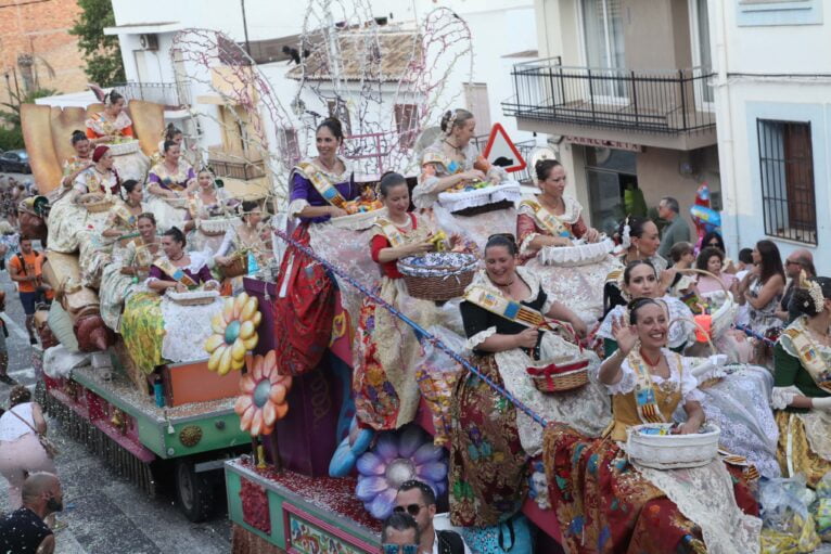 Desfile carrozas Fogueres Xàbia 2023 (25)