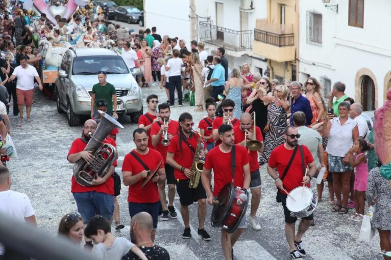 Desfile carrozas Fogueres Xàbia 2023 (29)