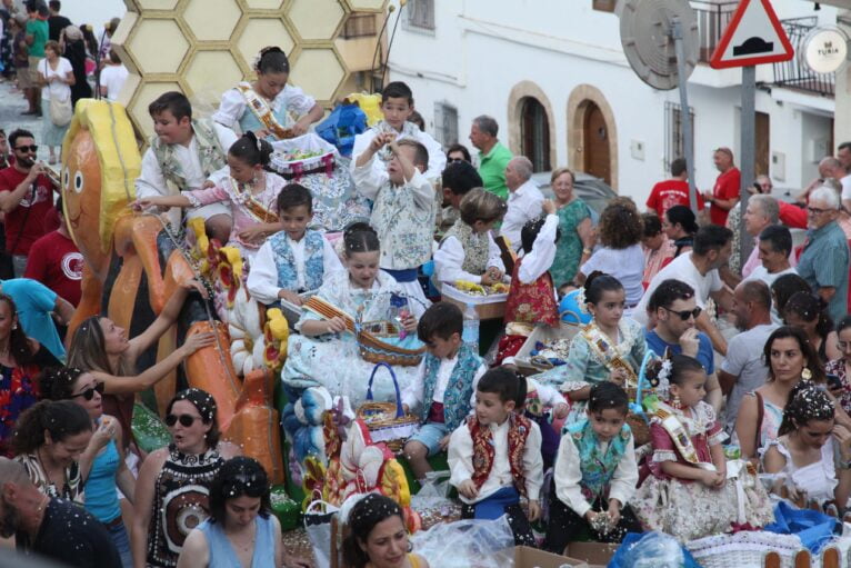 Desfile carrozas Fogueres Xàbia 2023 (36)