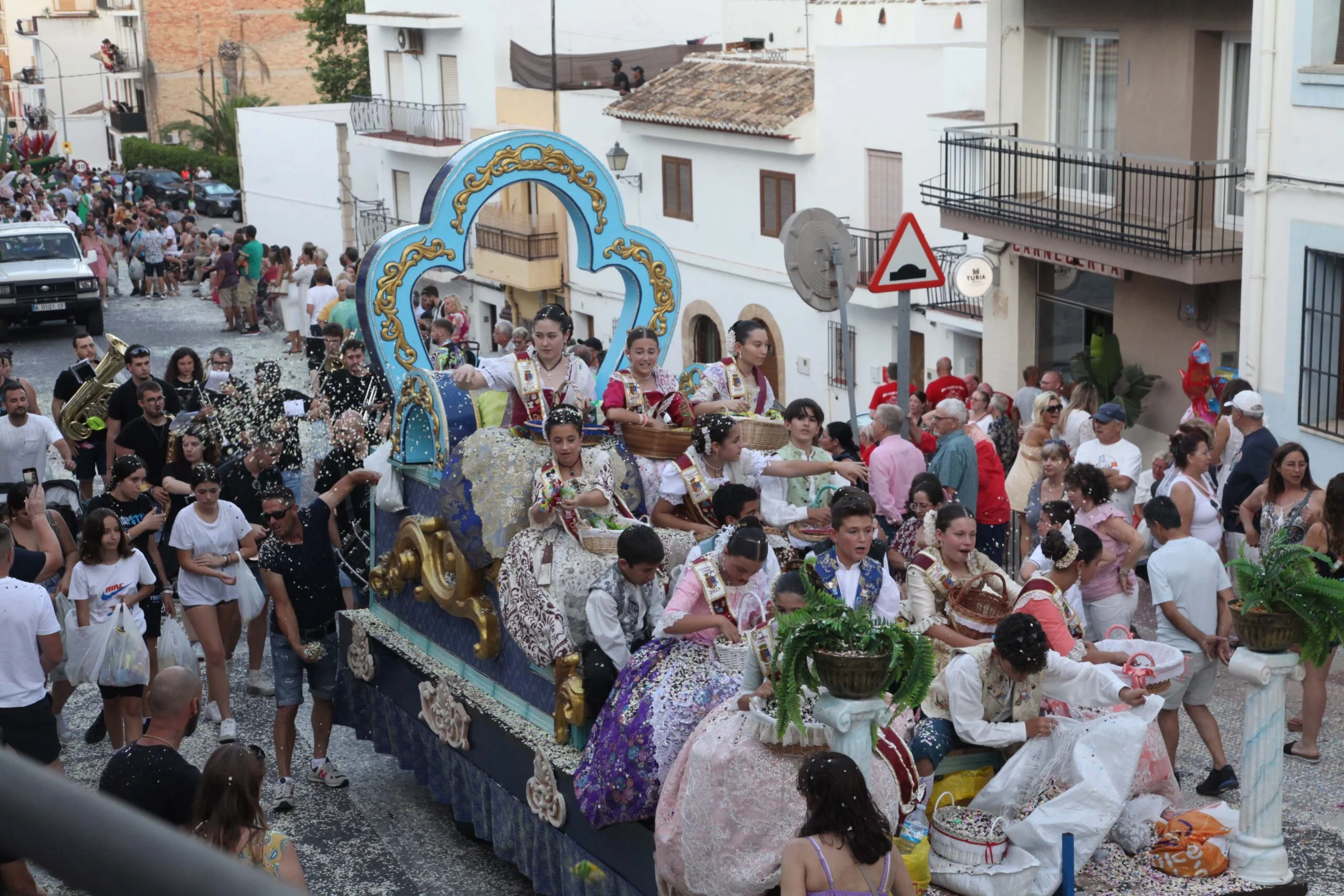 Desfile carrozas Fogueres Xàbia 2023 (50)