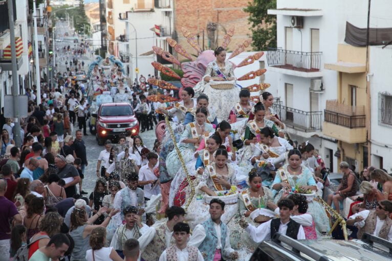 Desfile carrozas Fogueres Xàbia 2023 (64)