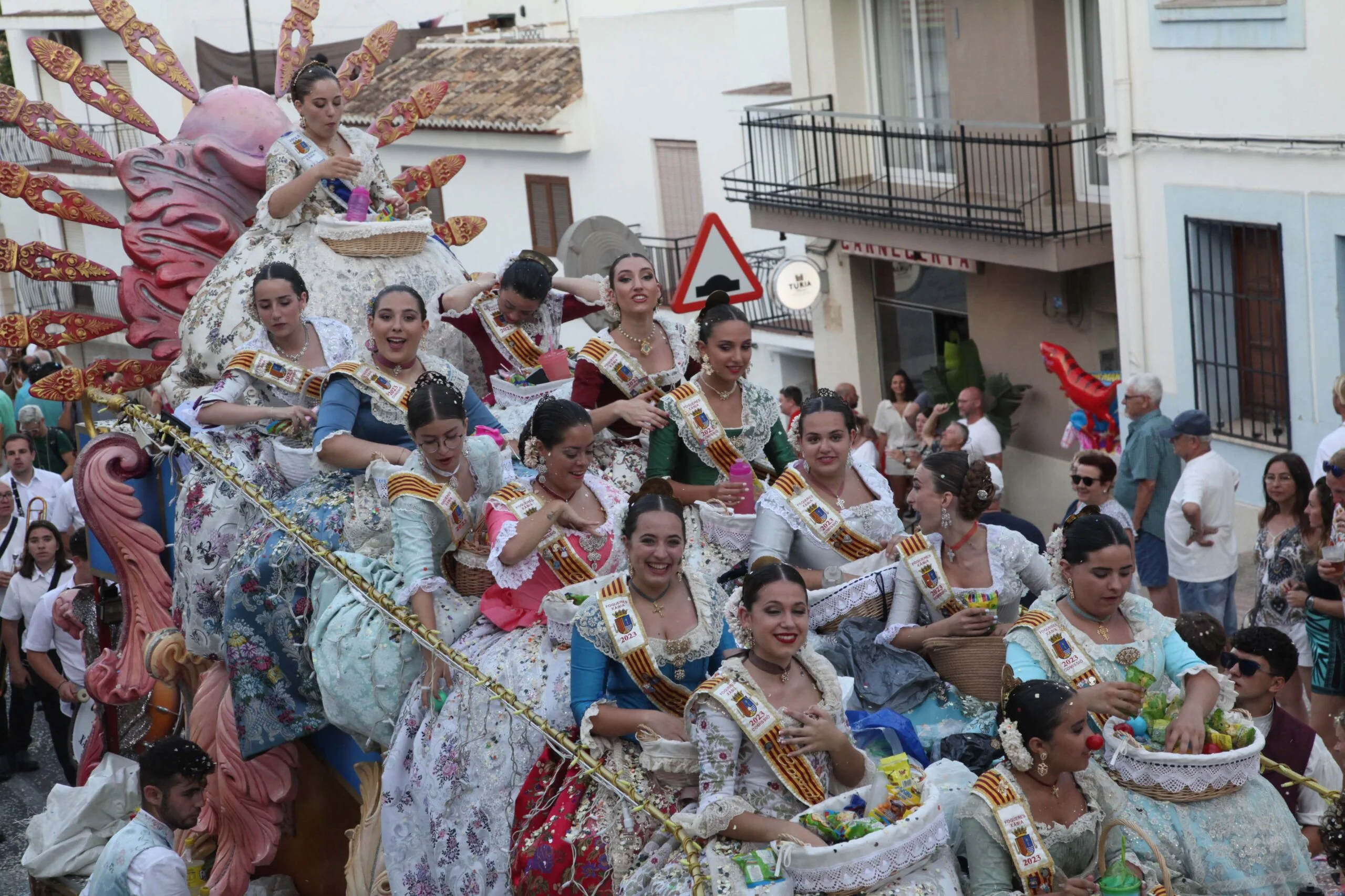 Desfile carrozas Fogueres Xàbia 2023 (66)