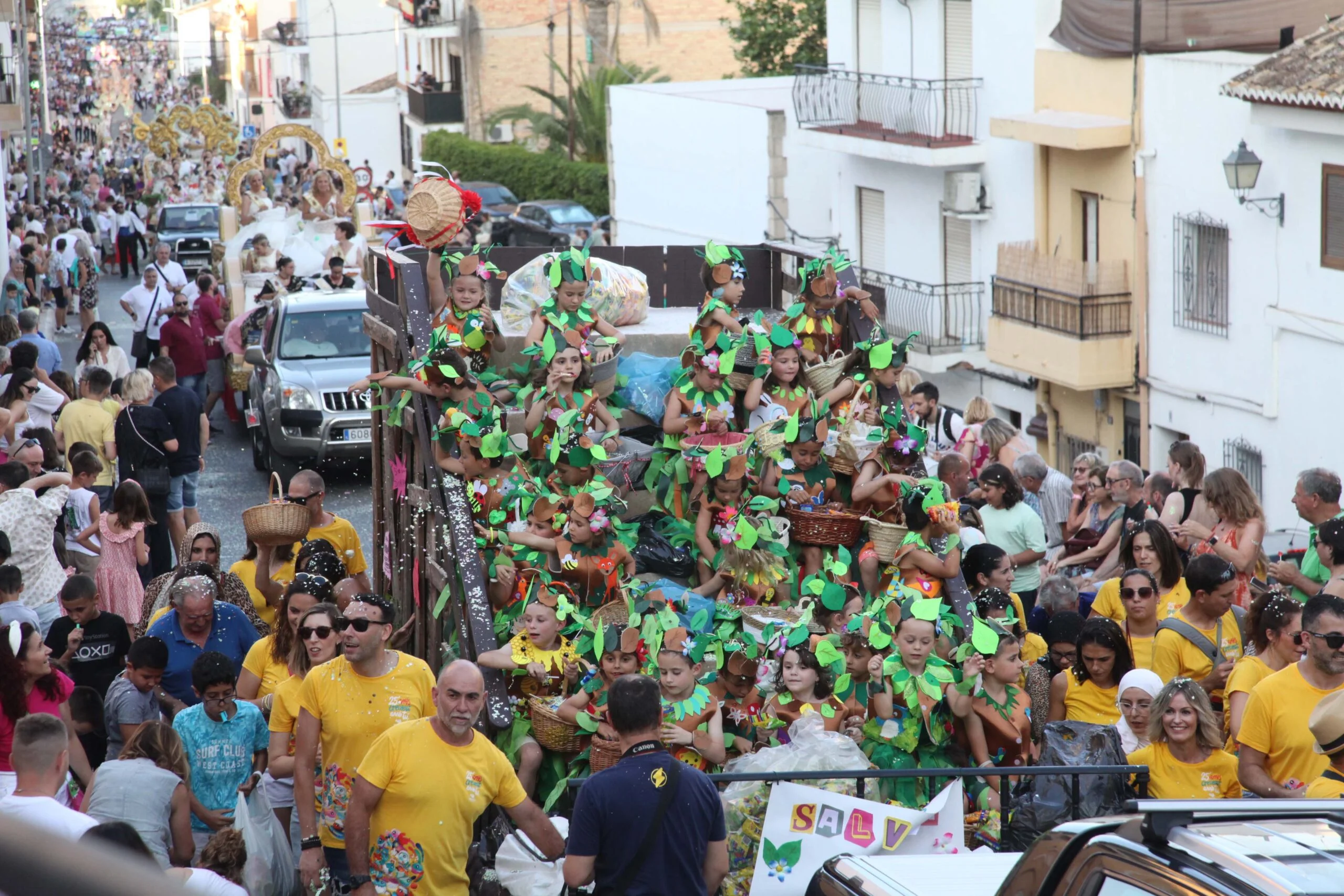 Desfile carrozas Fogueres Xàbia 2023 (7)