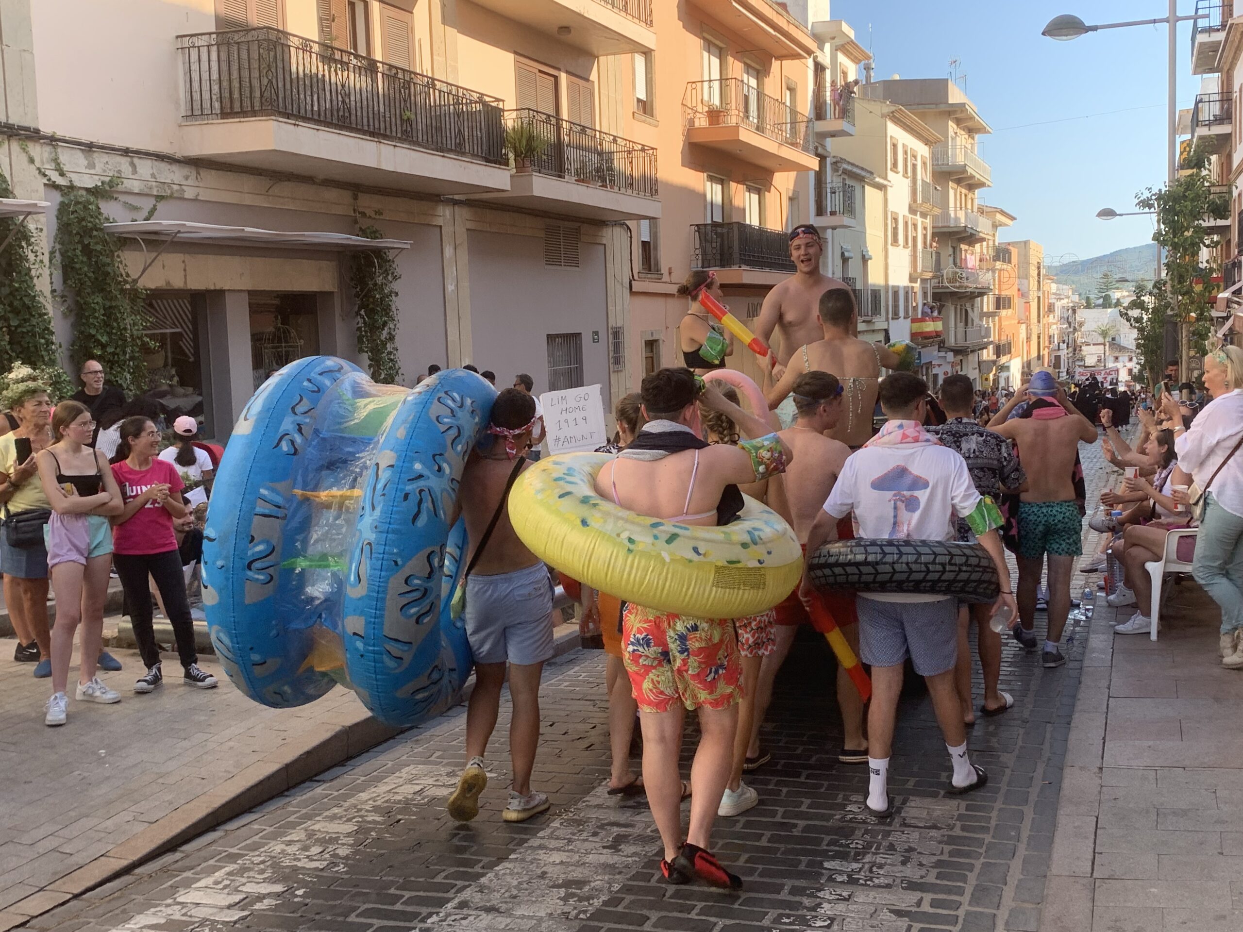 Desfile de peñas Fogueres Xàbia 2023 (13)