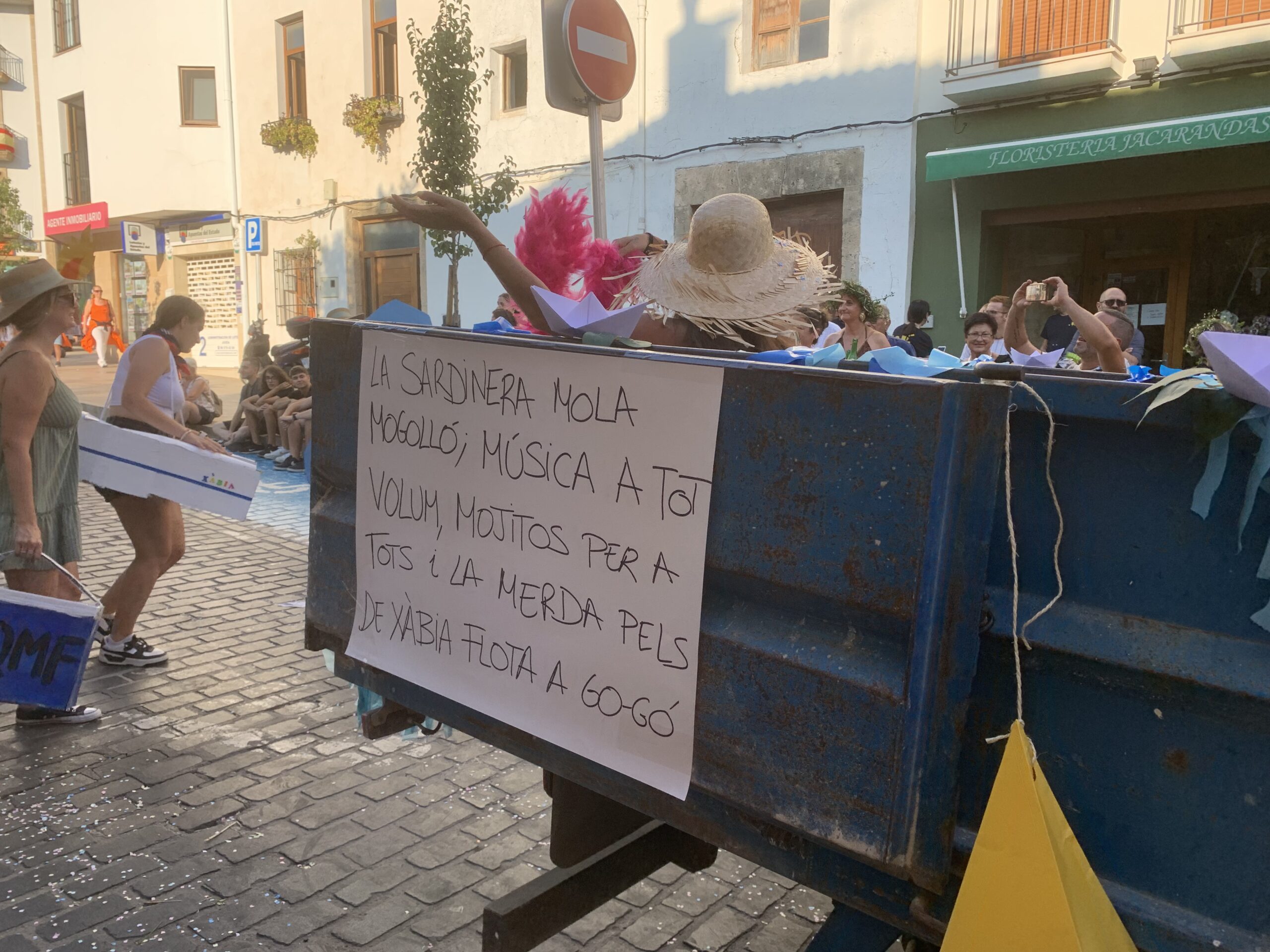 Desfile de peñas Fogueres Xàbia 2023 (32)