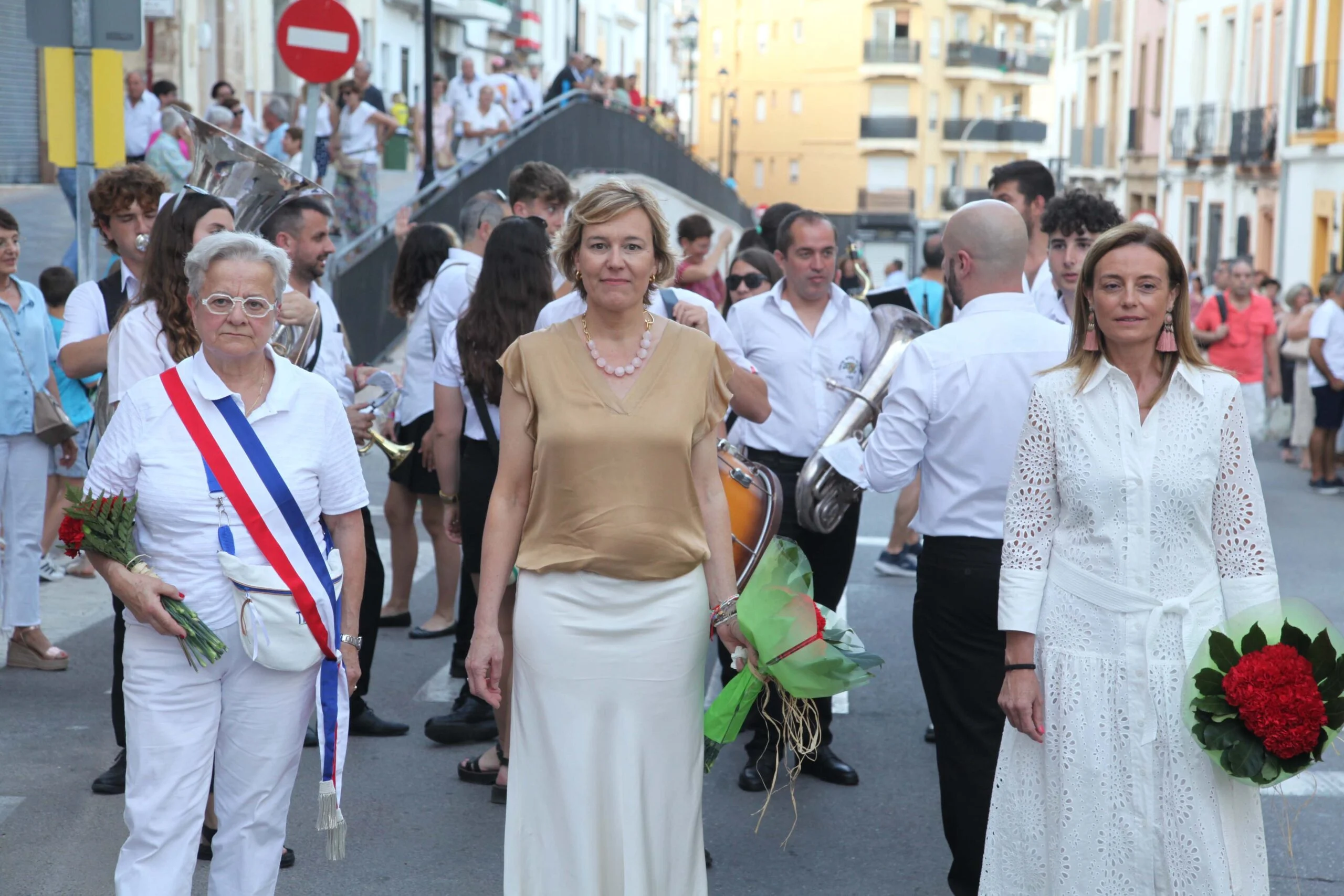 Ofrenda de flores Fogueres Xàbia 2023 (33)