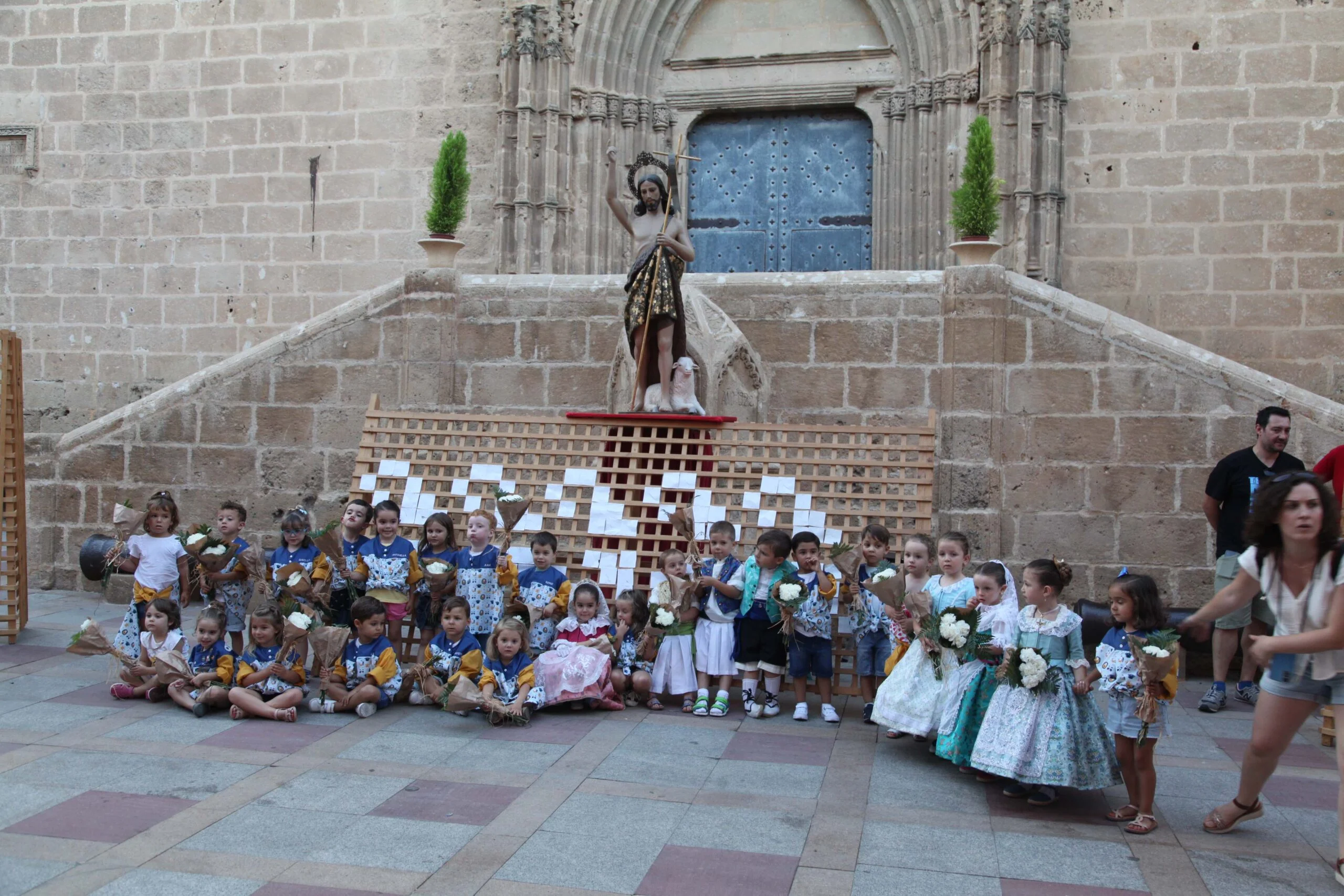 Ofrenda de flores Fogueres Xàbia 2023 (39)