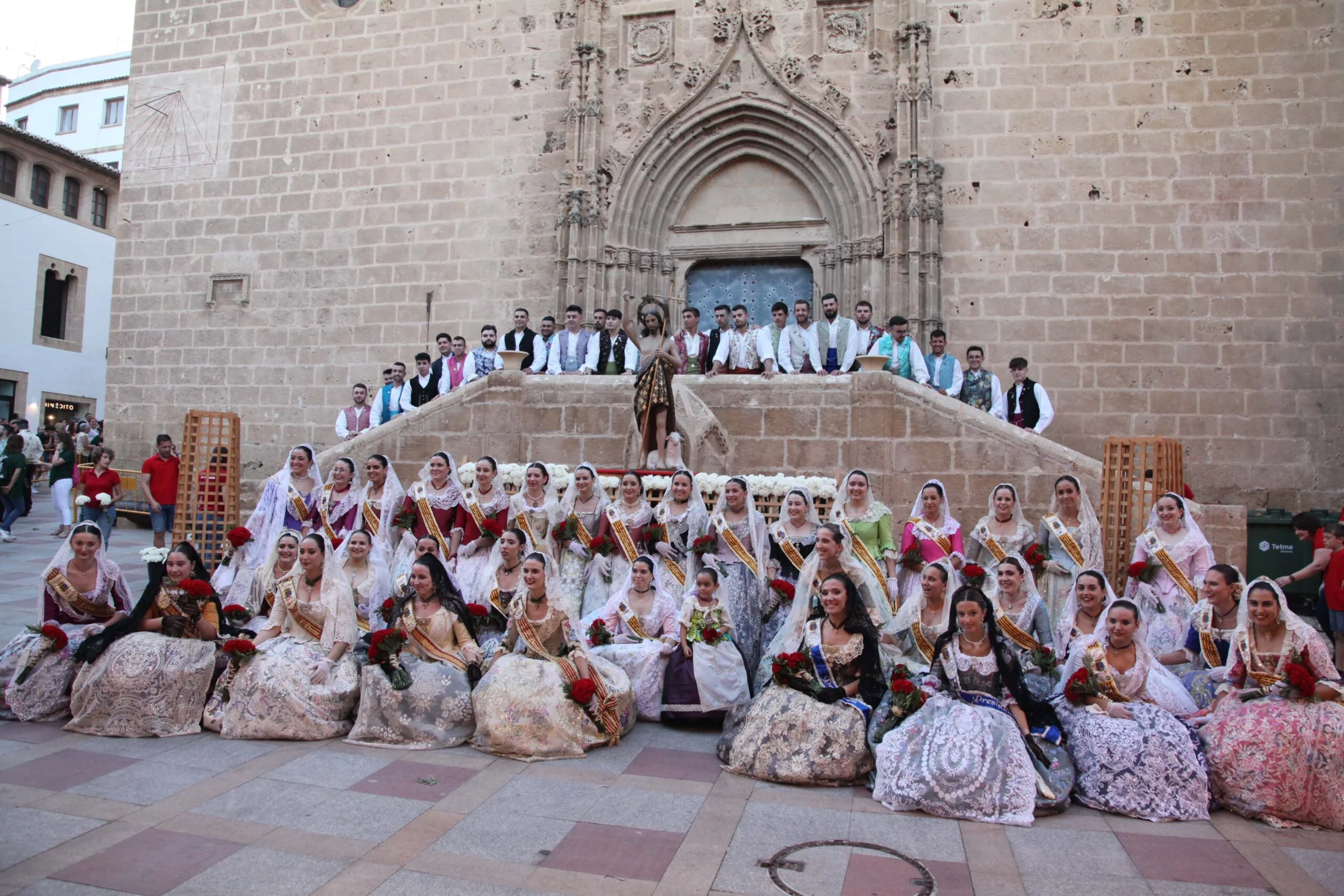 Ofrenda de flores Fogueres Xàbia 2023 (63)