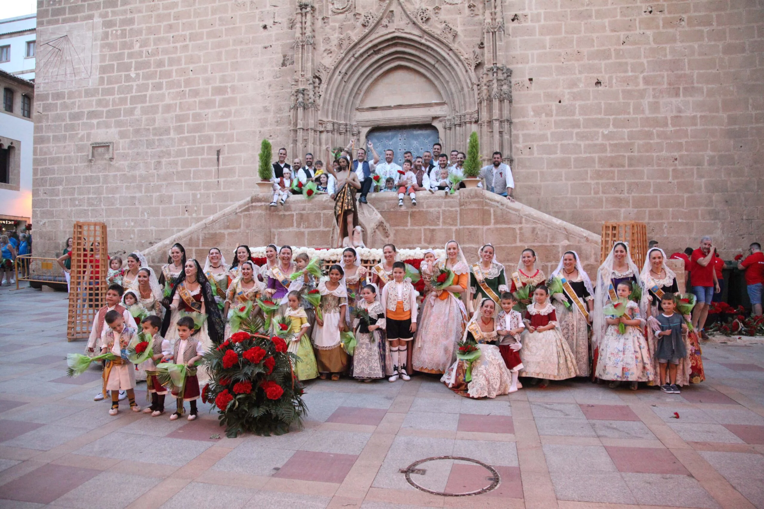 Ofrenda de flores Fogueres Xàbia 2023 (67)