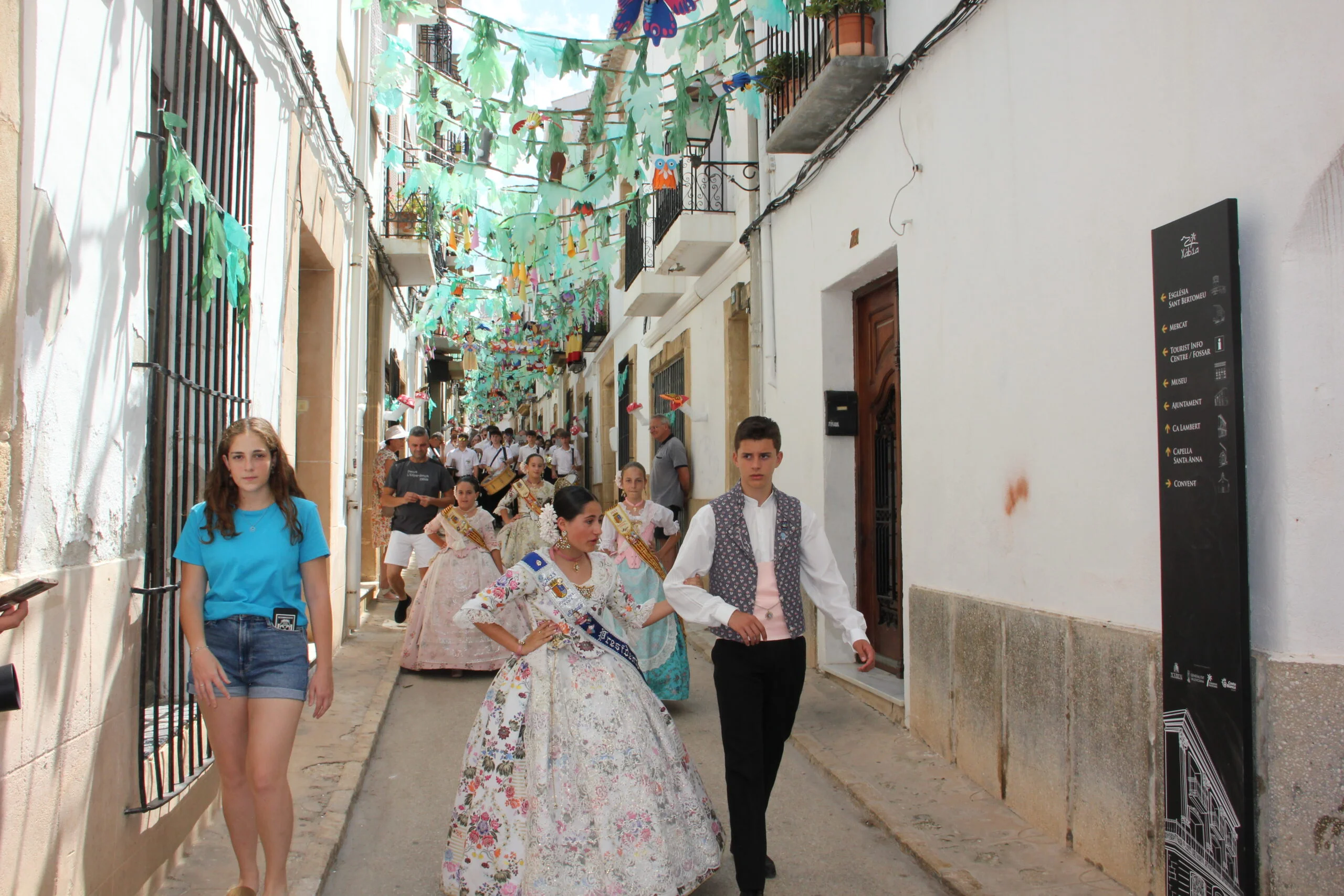 Pasacalle de calles engalanadas (4)