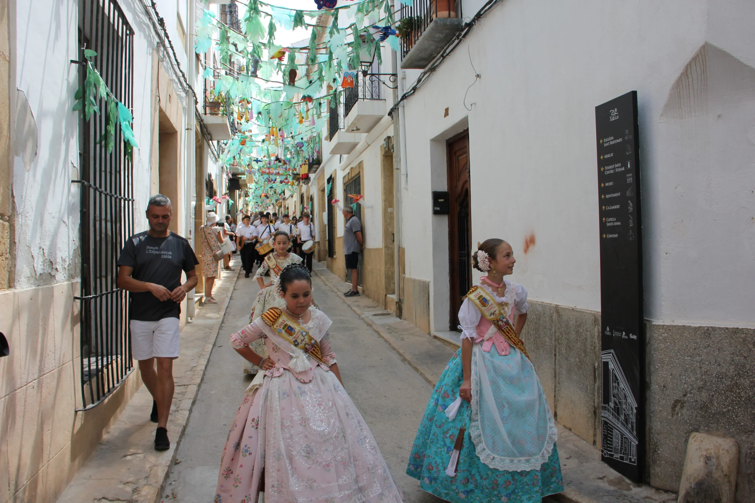 Pasacalle de calles engalanadas (5)