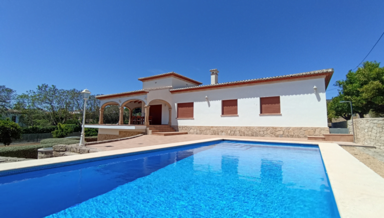 Piscina chalet Llidomar