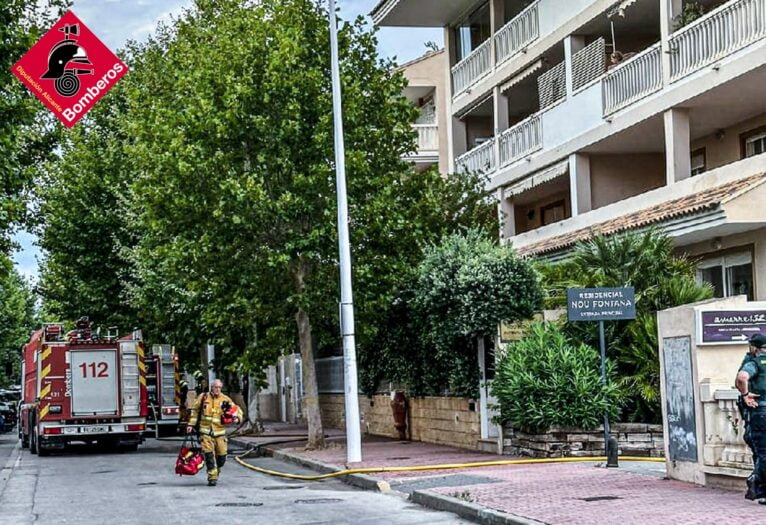 Incendio en un garaje de un residencial de Xàbia