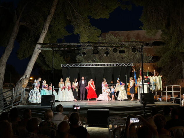 Imagen: Presentación de la reina del Rocío 2023 y la Rociera del año en Xàbia