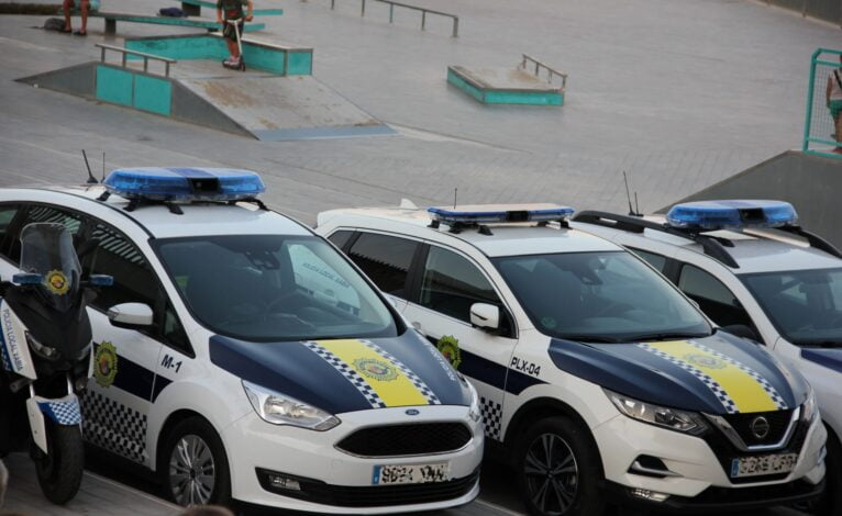 Vehículos de la Policía Local de Xàbia. Foto archivo