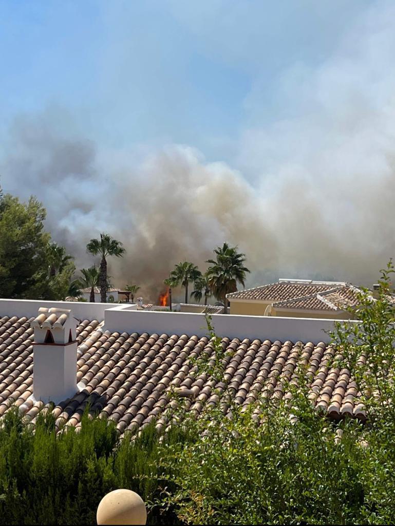 Incendio en la zona del Rafalet  | Foto P.T