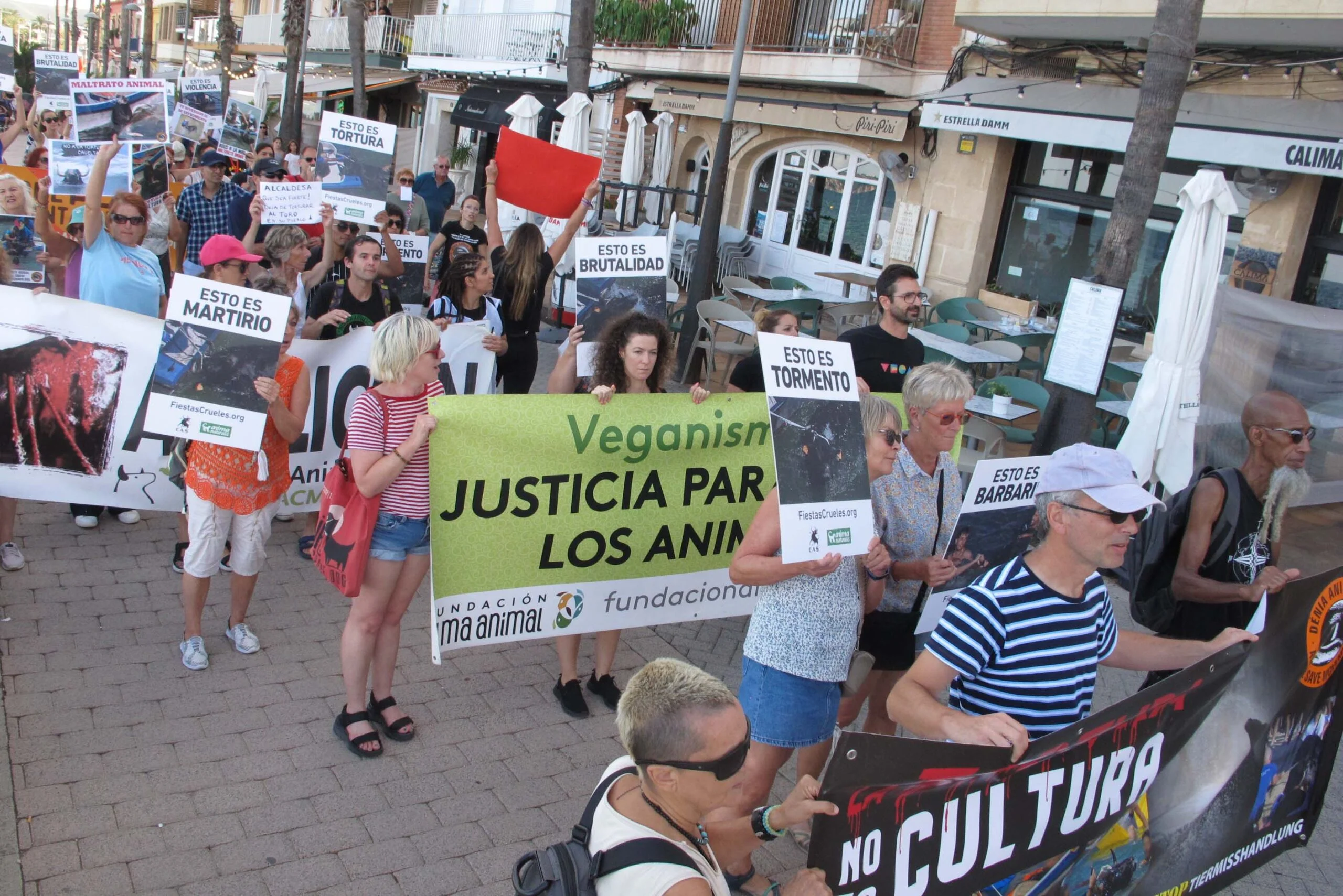 Manifestación antitaurina en Xàbia