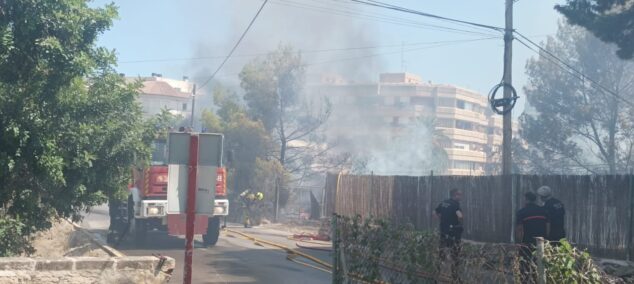 Imagen: Servicios de emergencias en las labores de extinción