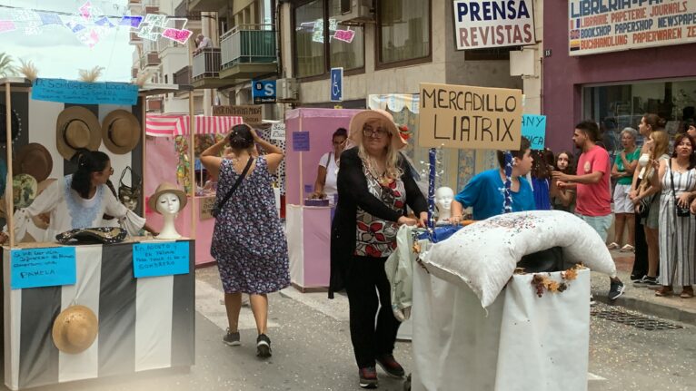 Críticas de las peñas marineras en el desfile de carrozas 2023 (5)