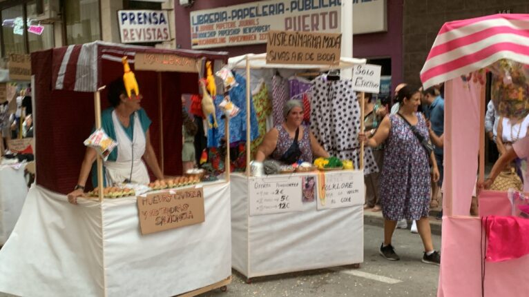 Críticas de las peñas marineras en el desfile de carrozas 2023 (6)