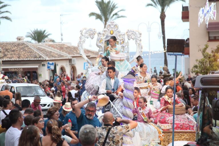 Desfile de Carrozas fiestas de Loreto 2023 (38)