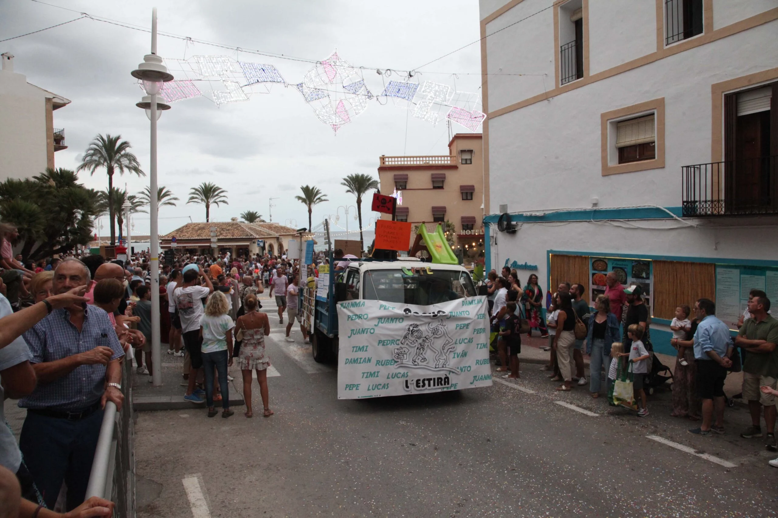 Desfile de Carrozas fiestas de Loreto 2023 (9)