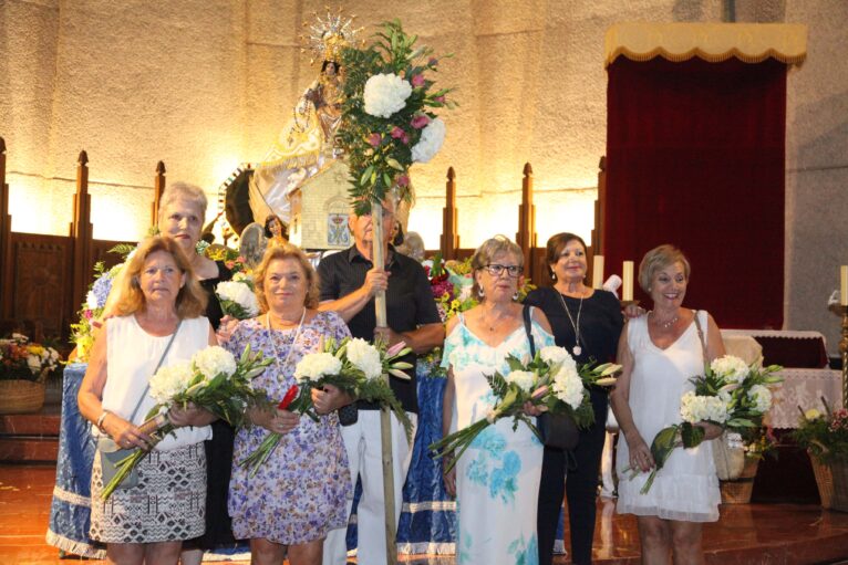 Ofrenda fiestas Mare de Déu Loreto 2023 (26)