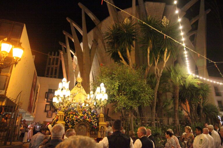 Llegada de la Virgen al templo parroquial