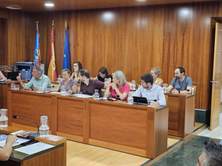 Concejales del PSOE Xàbia durante el pleno