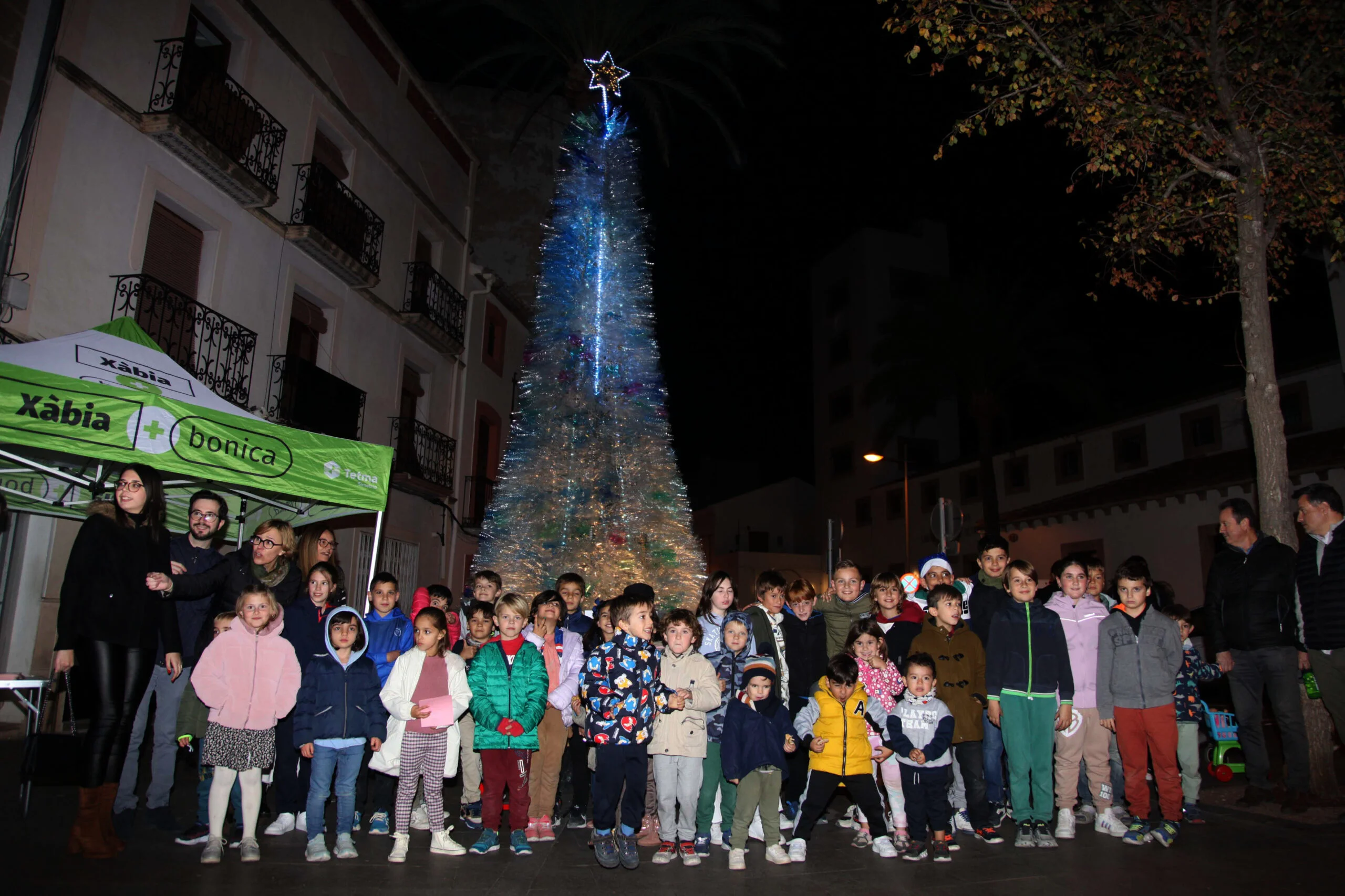 Encendido del árbol sostenible de Xàbia (4)