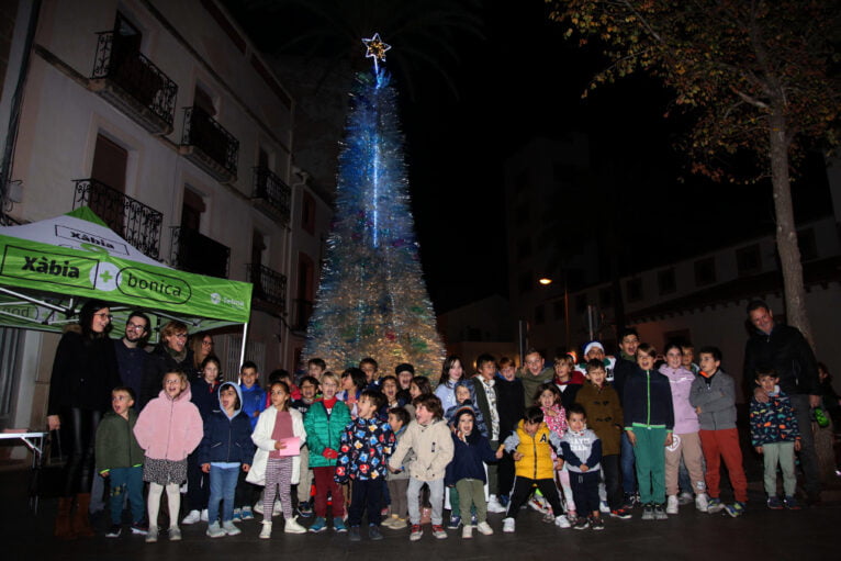 Encendido del árbol sostenible de Xàbia (6)