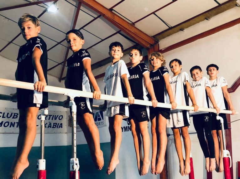 Gimnastas masculinos del CD Montgó Xàbia