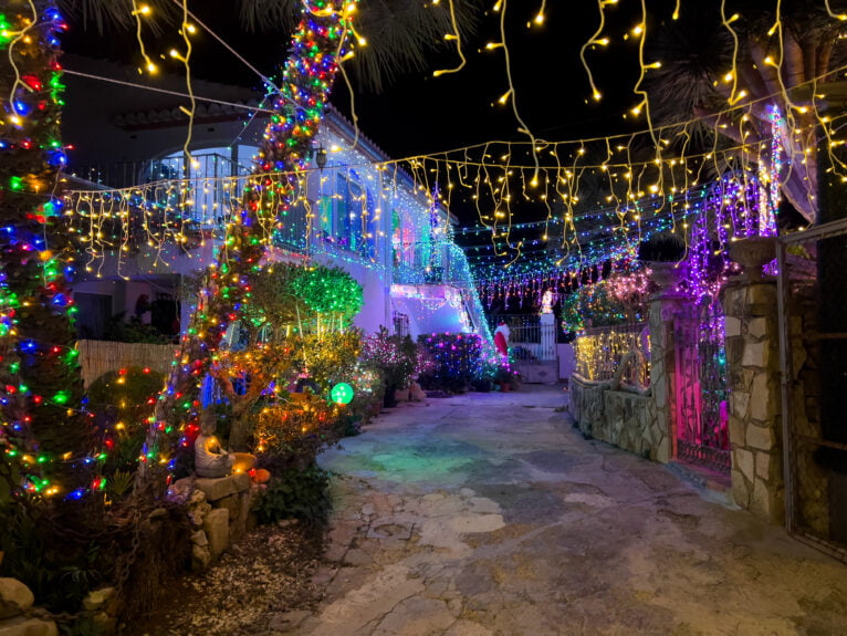 Iluminación de Navidad en la Casa de José Marcos y Celeste de Xàbia (13)