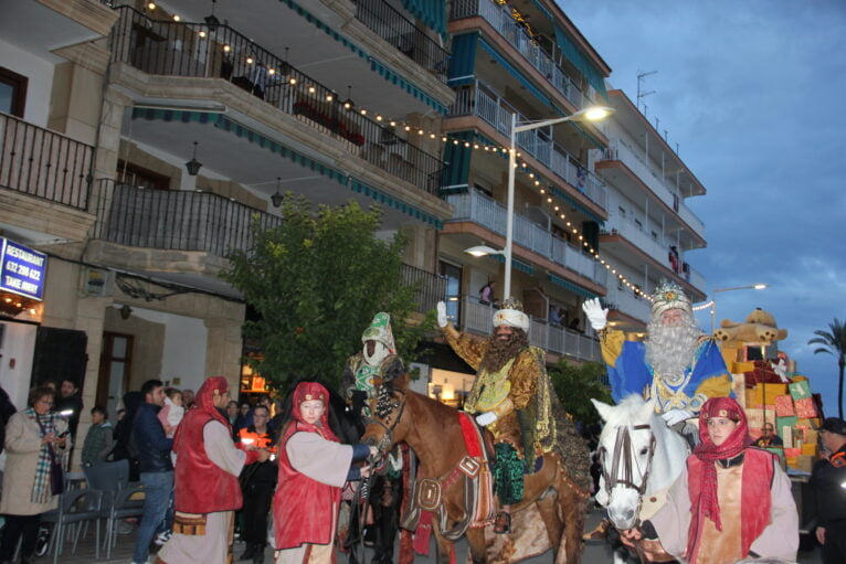 Cabalgata Reyes Magos de Oriente Xàbia 2024 (102)