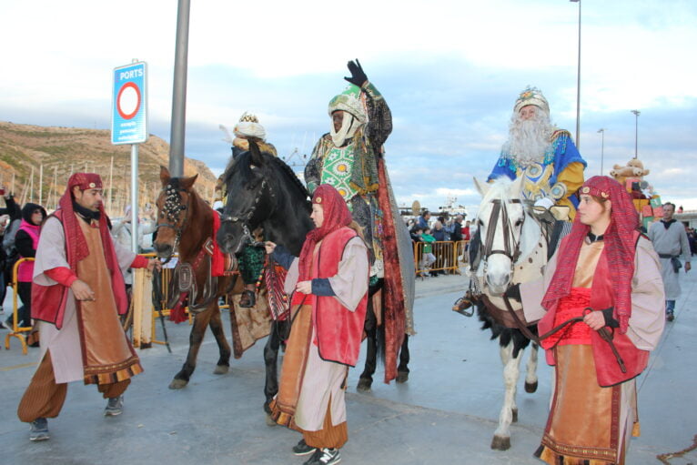 Cabalgata Reyes Magos de Oriente Xàbia 2024 (40)