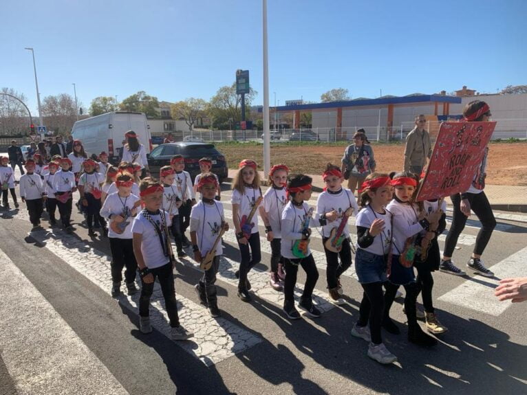 Carnaval Colegio Trenc d'Alba 2024 - Al ritme de la música (7)