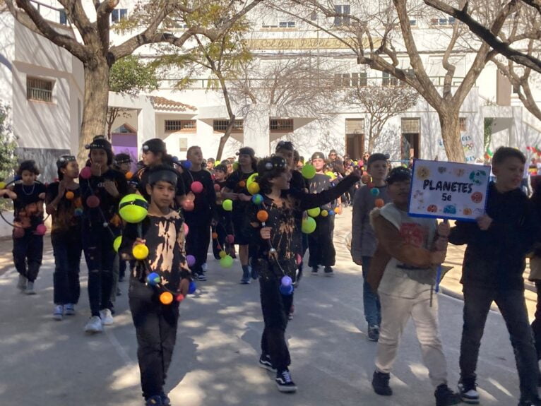 Carnaval escolar Xàbia - CEIP Mediterrània con la temática Universo | Foto S.P.