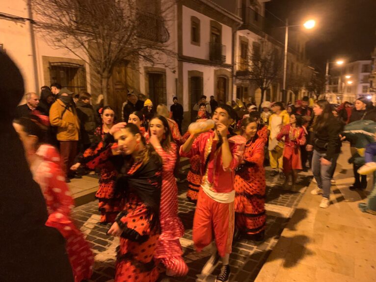 Desfile de Carnaval de adultos 2024 Xàbia (6)