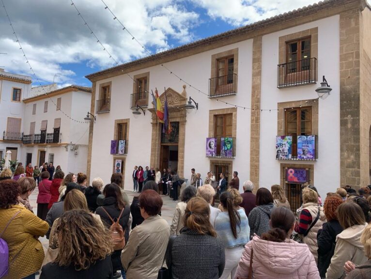 Acto institucional del 8M en Xàbia