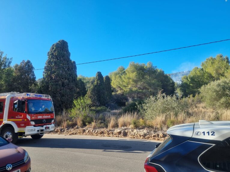 Despliegue de medios de emergencias en el incendio