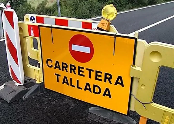 La carretera que une Xàbia con Gata permanece cortada