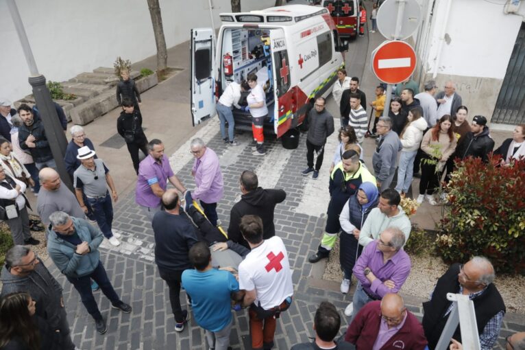 Atienden al hombre herido por el toro en Xàbia