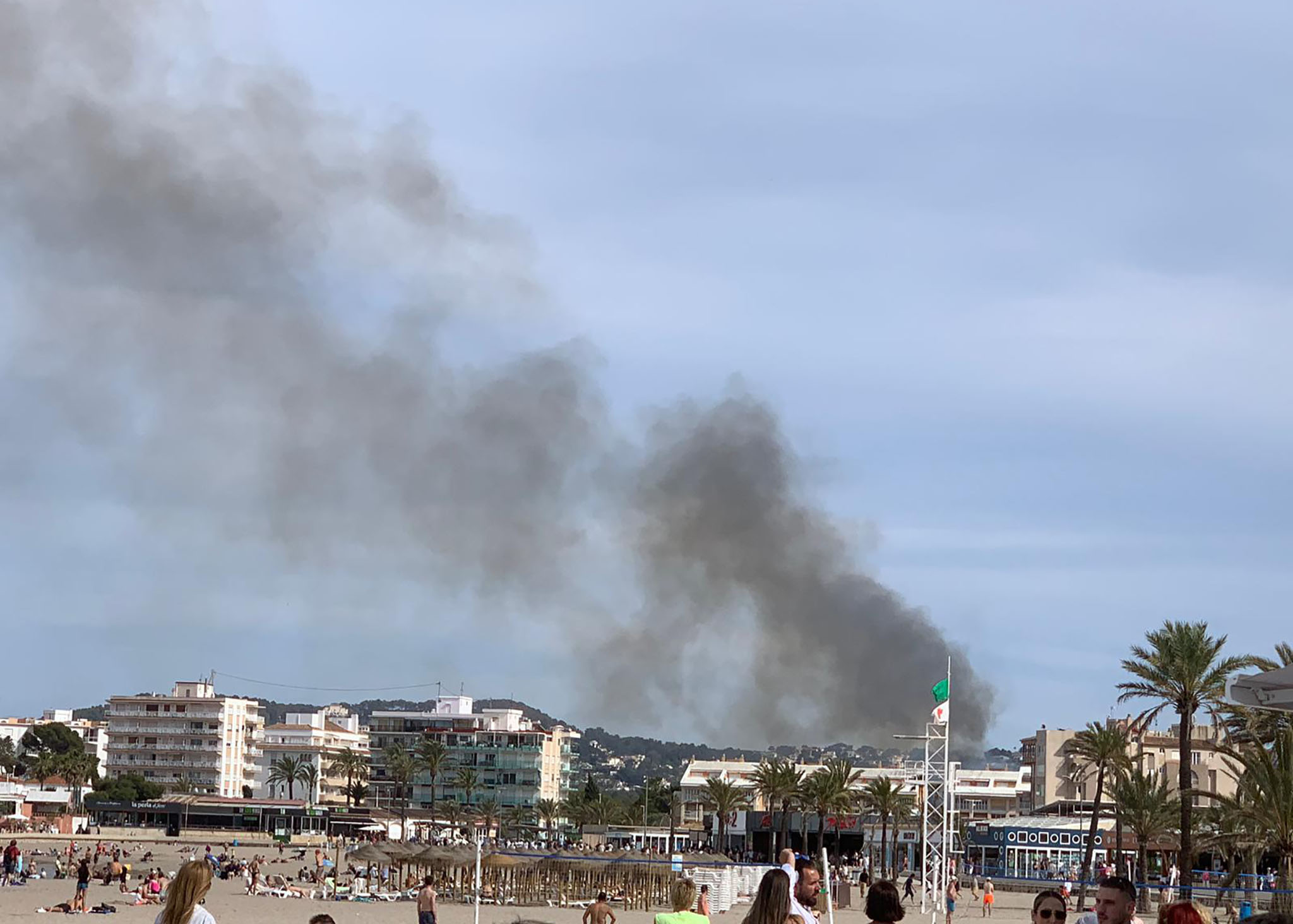 Columna de humo en Xàbia